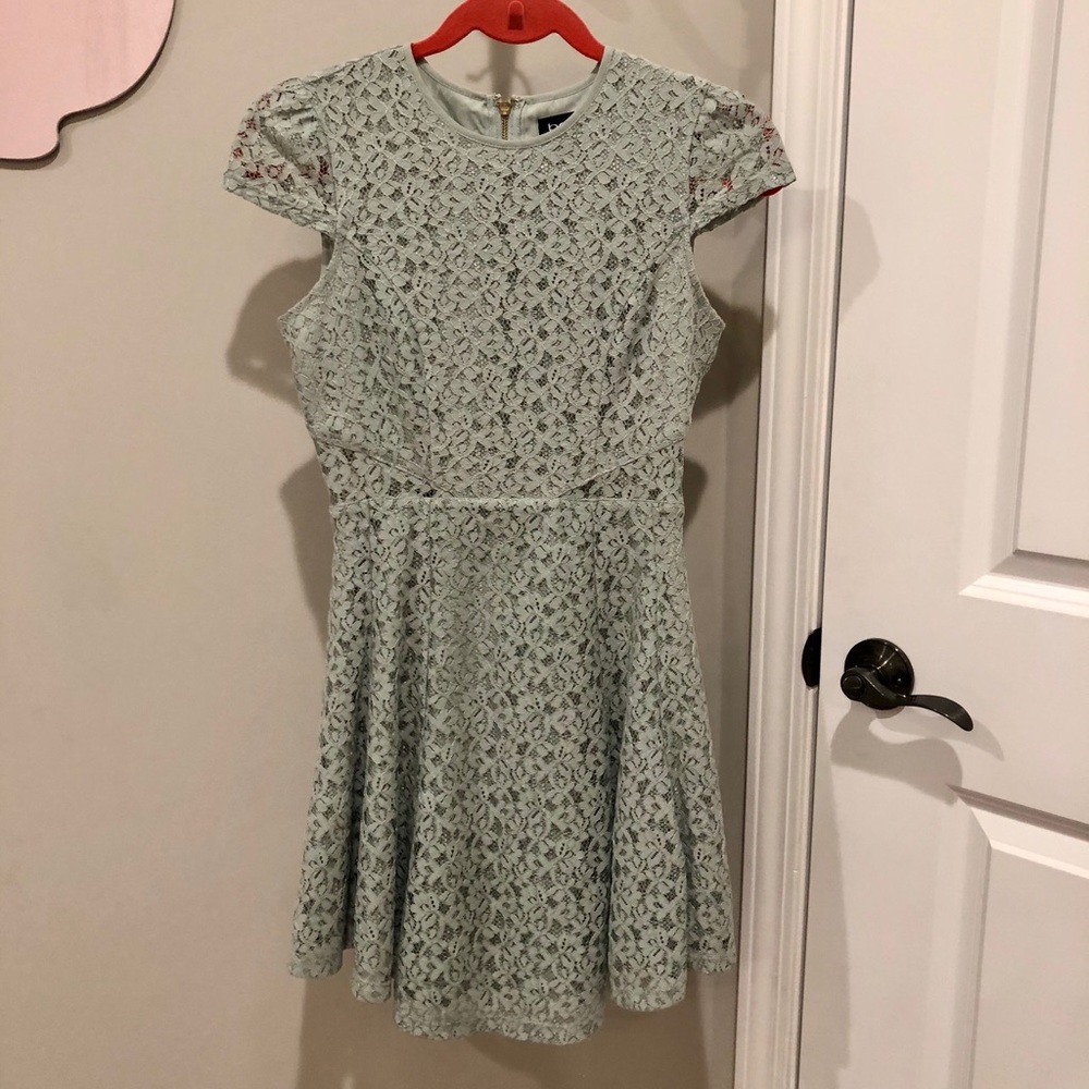 Green lace dress